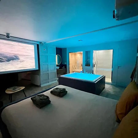 Appartement Avec Jacuzzi Sauna & Home Cinema - Nid D'Angers *