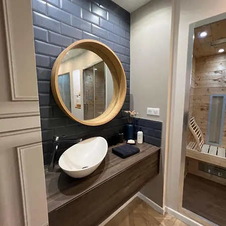 Appartement Avec Jacuzzi Sauna & Home Cinema - Nid D'Angers Angers